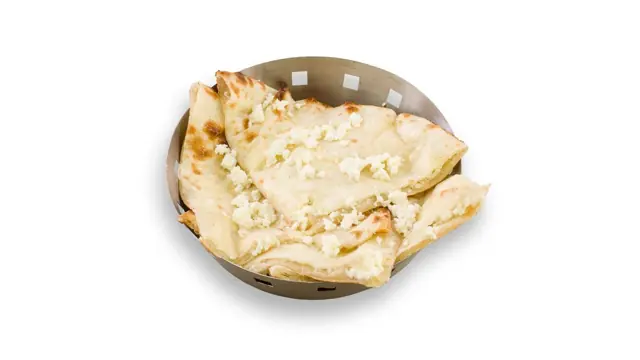 Aloo paratha grillitud kanaga